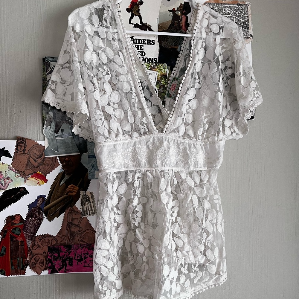 Flying Tomato White Lace Top